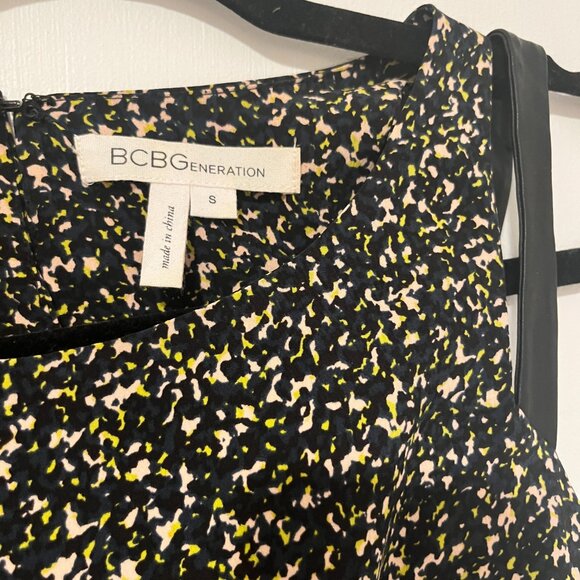 BCBGeneration patterned top with faux leather strap detail - Picture 3 of 4